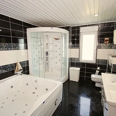 - Luxus - Pool - Whirlpool - - Kestel ألانيا
